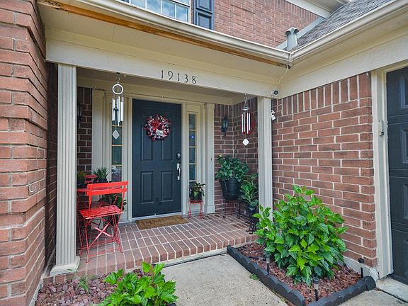 3rd image of 19138 Timber Trace Dr
