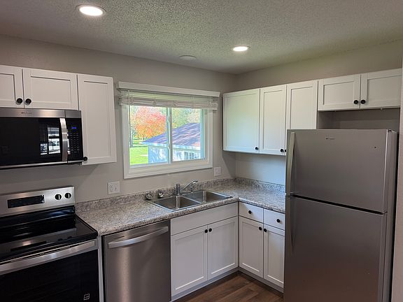 2nd image of 280 S Chestnut St #4