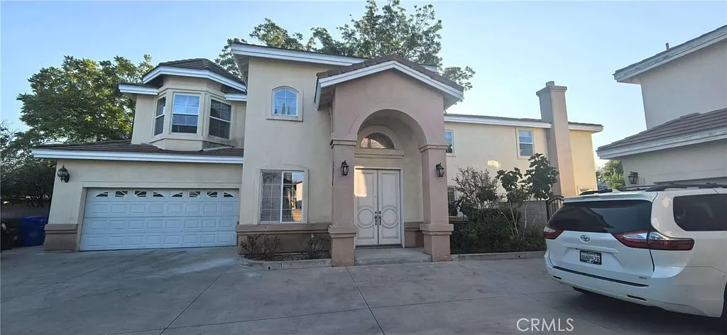 3 bed, 2759 sqft, $5,700 — Photo 3