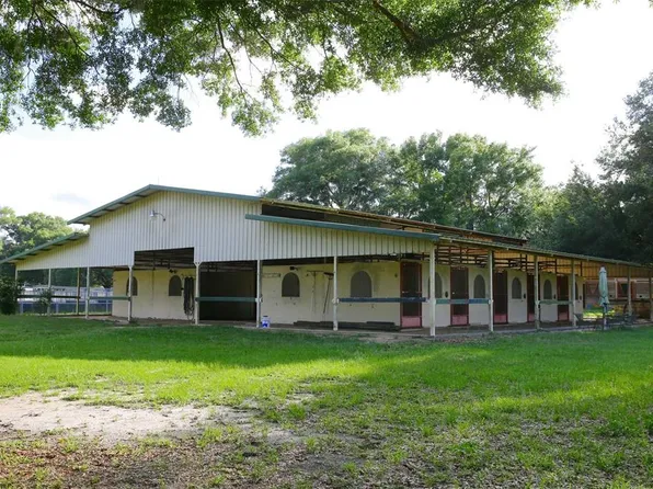 2601 NW 140th St, Citra, FL 32113