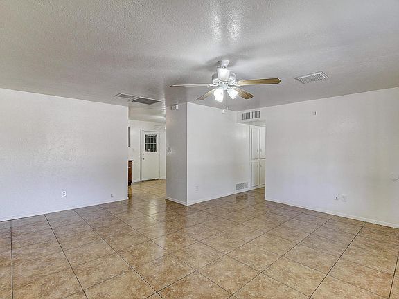 4th image of 6120 N 31st Ave