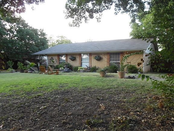 2nd image of 1208 Tiffany Ln