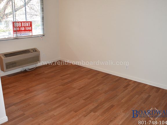 4th image of 161 E Beryl Ave APT 8