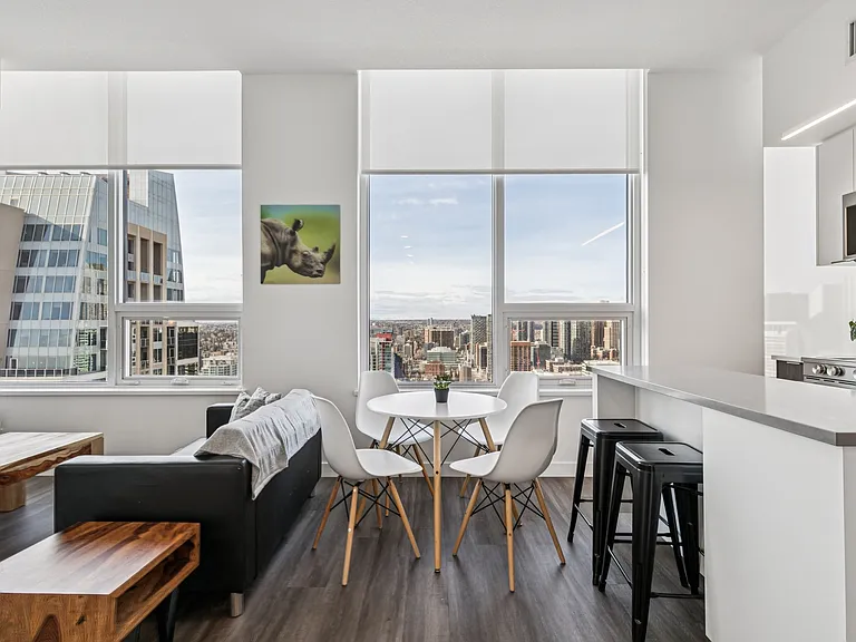 1221 Macleod Trl SE — Photo 11