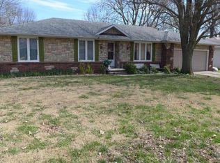 3348 S Robberson Ave, Springfield, MO 65807