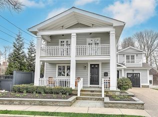 19 Seaview Ave, Cranston, RI 02905