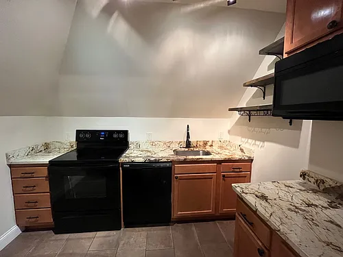 6810 Thomas Blvd #4 Photo 1