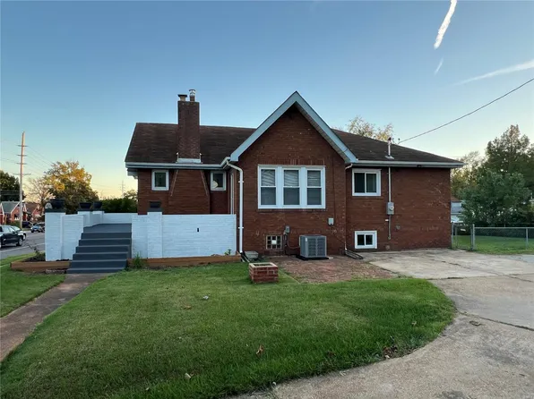 9311 Mackenzie Rd, Saint Louis, MO 63123