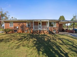 294 W Netherland Rd, Cookeville, TN 38506