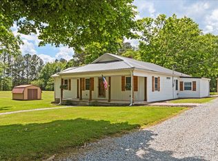 305 Grays Bend Rd, Centerville, TN 37033