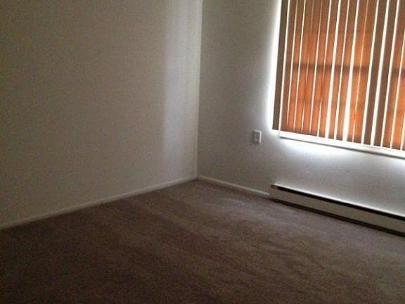 4th image of 1076C Argyll Cir
