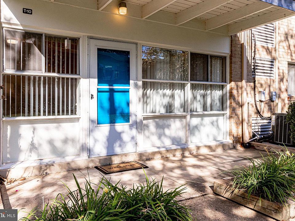 1st image of 4905 Americana Dr #A