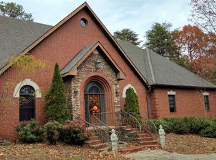 55 Oak Dr, Toccoa, GA 30577