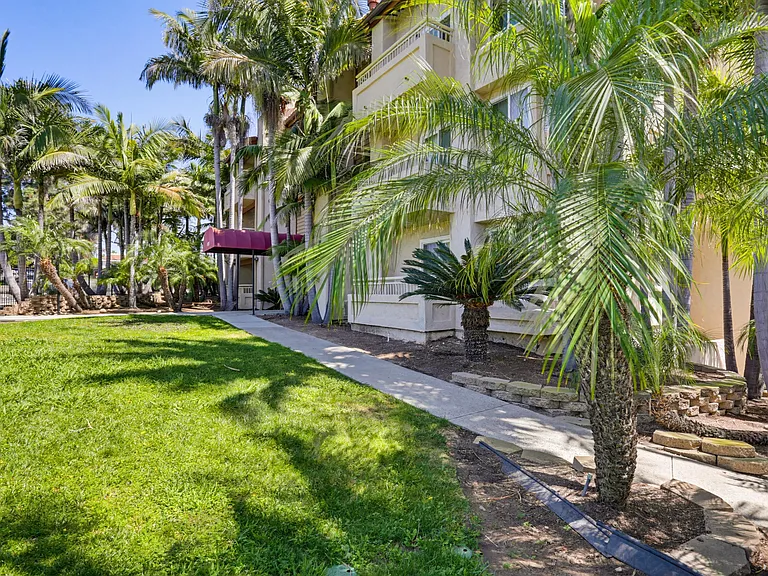 Shasta Terrace Apartments — Photo 30