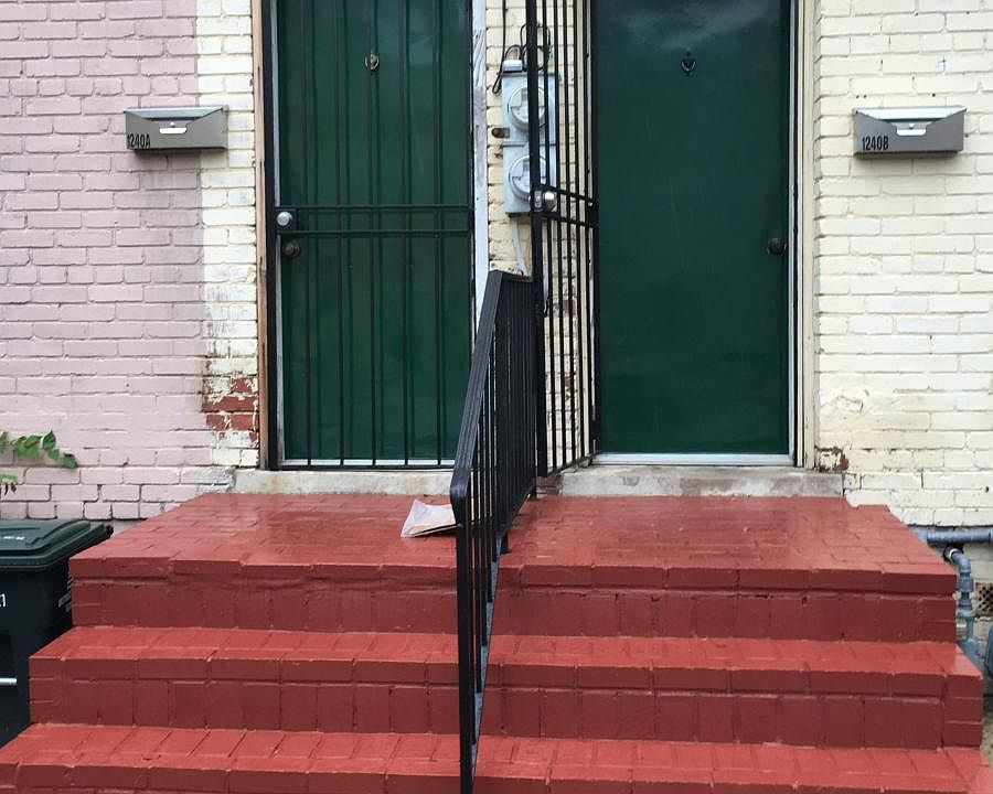 Front Door/Entrance