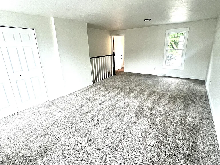 313 Brown Ave — Photo 6
