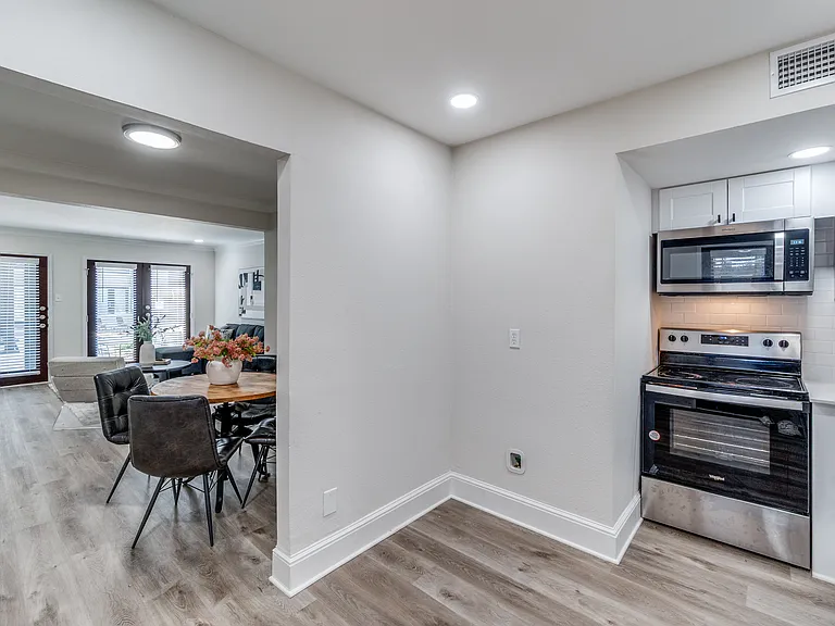 10211 Regal Oaks Dr #120 — Photo 14