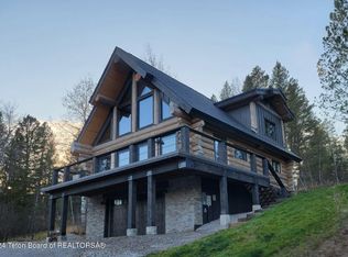 135 Caribou Forest Dr, Alpine, WY 83128