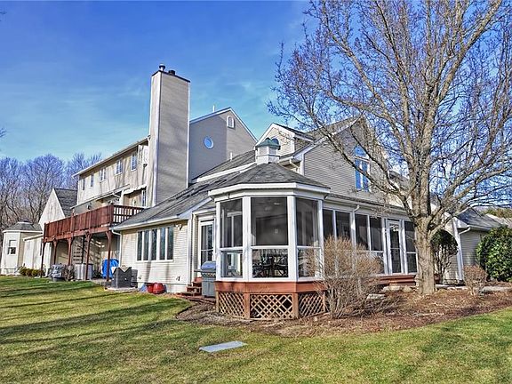 3rd image of 10 Canary Ct #50