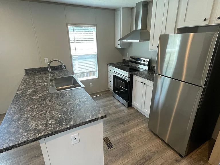 Amherst Ridge — Photo 16