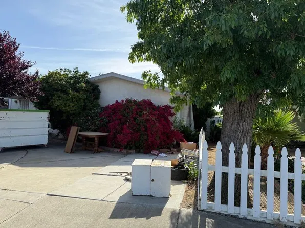 160 N Santa Rosa St, Los Banos, CA 93635