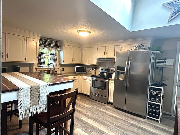 5th image of 22 Lakeworth Ave