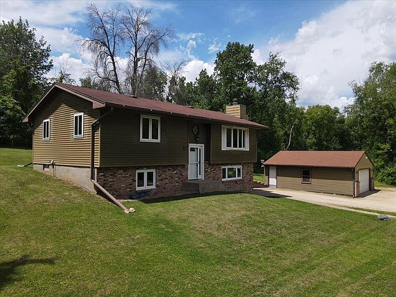 4th image of 1396 Military Rd
