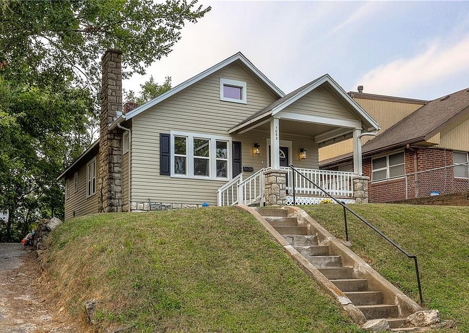 1st image of 1053 Freeman Ave
