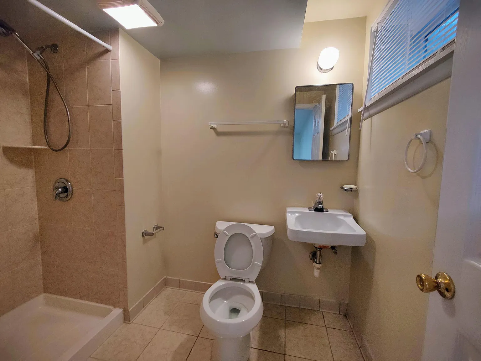 2723 Weller Rd — Photo 3