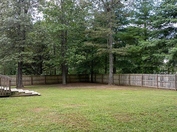 5th image of 189 Lauren Ln