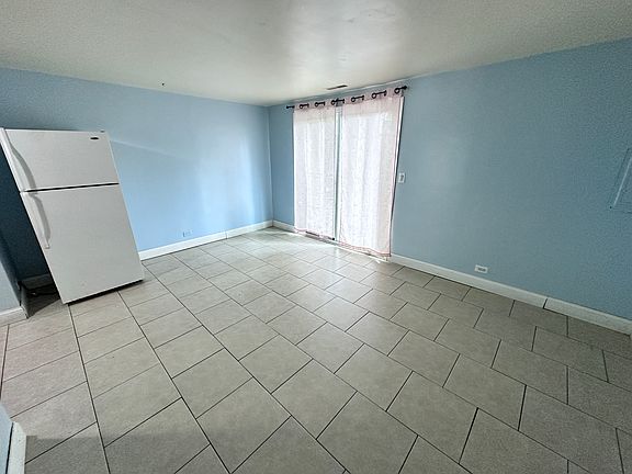 3rd image of 2015 Berkshire Cir Unit I