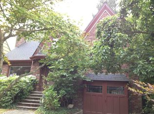 6823 32nd Ave NE, Seattle, WA 98115