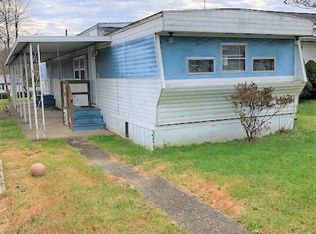 3257 Putnam Ave, Hurricane, WV 25526