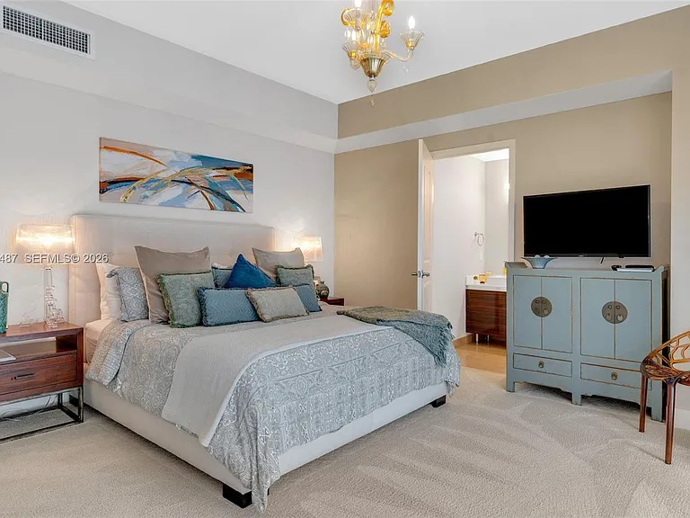 3737 Collins Ave #S-403 — Photo 17