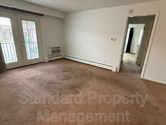 4th image of 2600 Dewey Ave APT 6