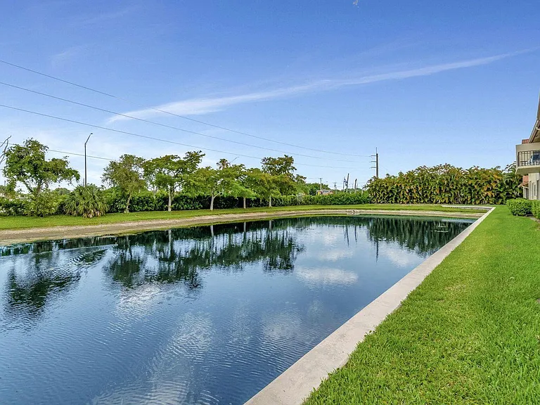 8320 Waterline Dr #201 — Photo 34