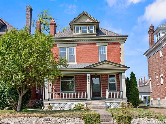 3rd image of 1362 Eastwood Ave
