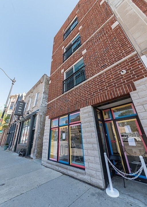 1st image of 3211 W Armitage Ave APT 3