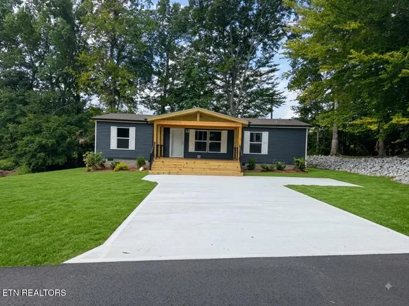 135 Edgewood Blvd, Oneida, TN 37841