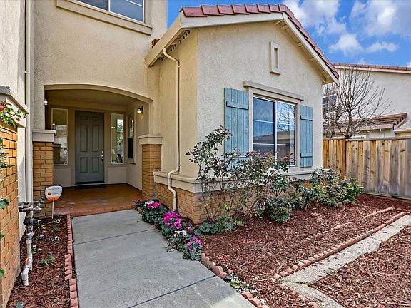 3rd image of 2176 Rockrose Ct