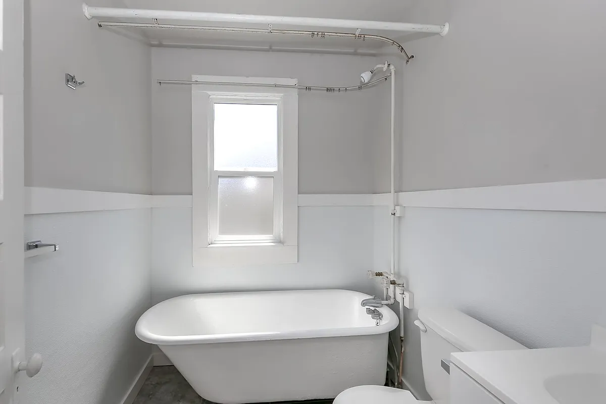 Building Photo - 3719 S Thompson Ave #4
