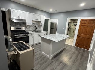 (Undisclosed Address), New Bedford, MA 02745