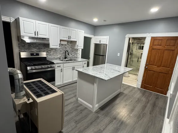 (undisclosed Address), New Bedford, MA 02745