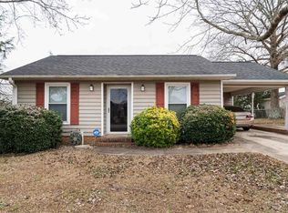 1075 Southfield St, Inman, SC 29349