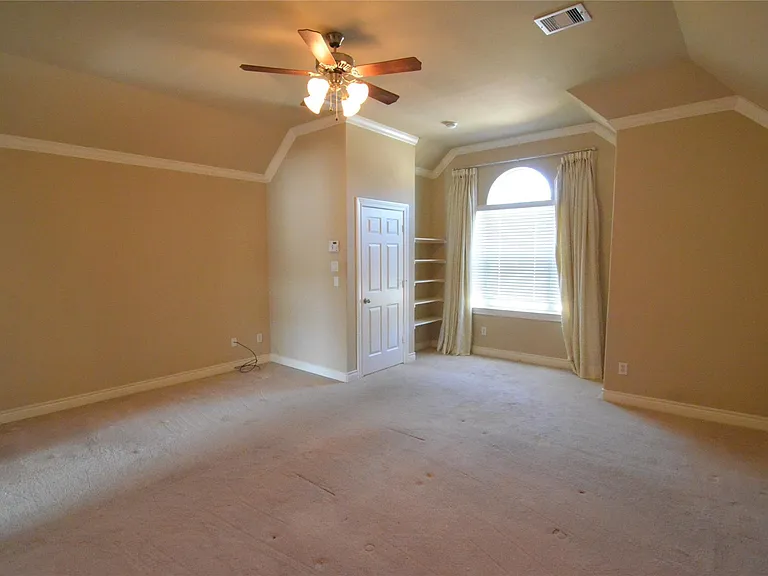 9006 Harbor Hills Dr E — Photo 8