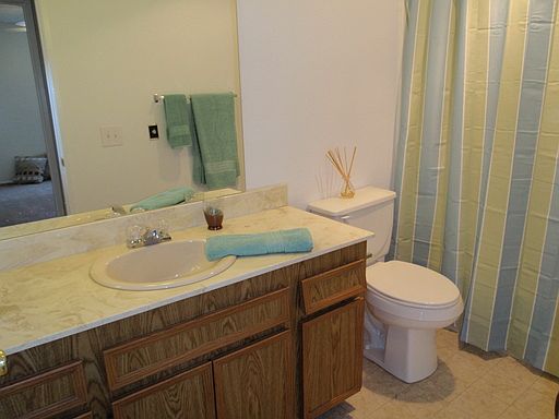 5th image of 1068 N Broadway APT 209