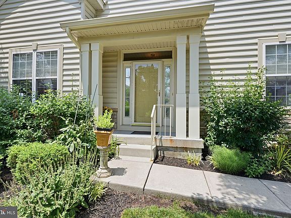 3rd image of 301 Eaton Ct #20