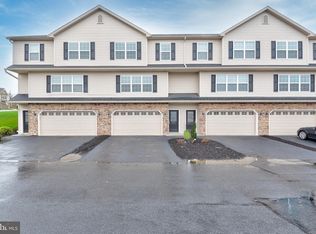 2175 Versailles Dr, Harrisburg, PA 17112