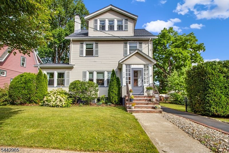 1st image of 110 Lyons Pl