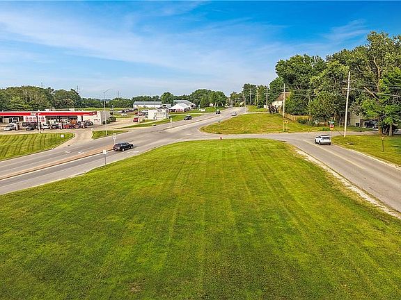 5th image of 100 SE Aa Hwy